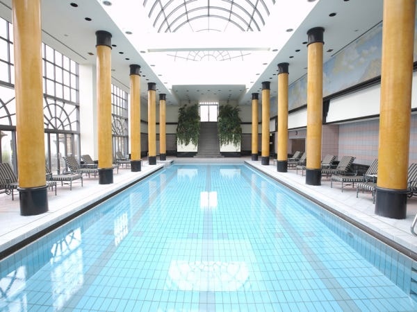 フィットネスクラブスタッフ・ホテル内ジムの受付（受付やタオルの補充）