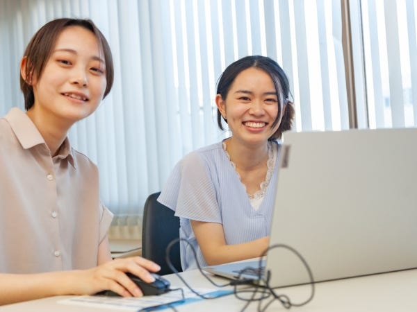 採用、経理、営業補佐と幅広い経験が積める環境です！