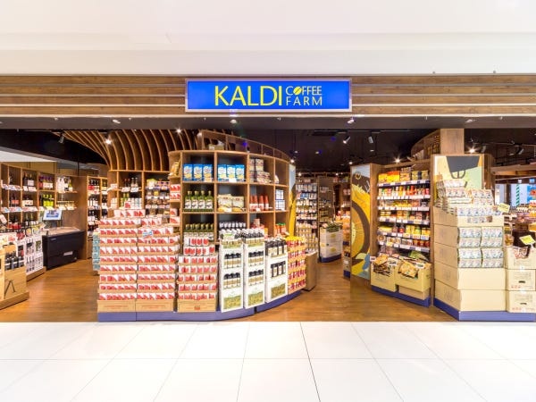 カルディコーヒーファーム全体の運営を支える重要な役割を担います。自身の仕事が会社の健全な経営や店舗運営に直結している実感を得られます。