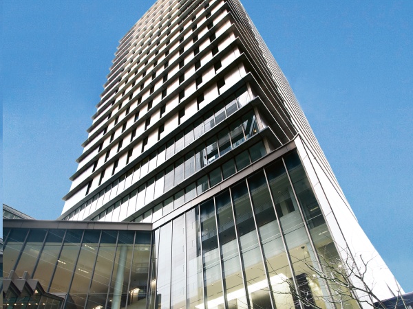 ビルの19階勤務なので眺望もGOOD！梅田を一望できるきれいなオフィスで気持ちよく勤務できます。