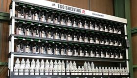 専門の材料を用いて「修復」します