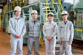 現場での集合写真