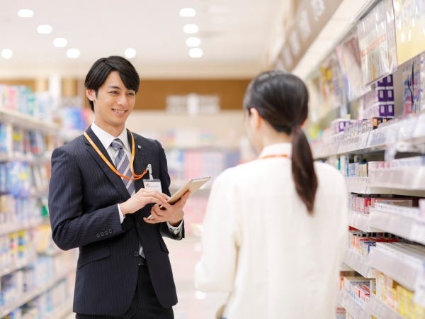 成長企業ならではの多彩なキャリアフィールドをご用意しています。例えば店舗と本部の橋渡し役であるSVとして活躍される方もいらっしゃいます。