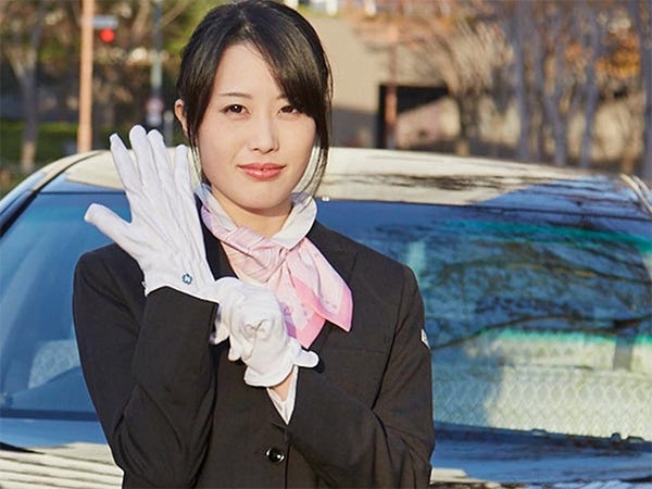 終身雇用を掲げる当社では、定年まで働き続けるメンバーも珍しくありません。20代～40代、50代まで幅広い年代の方が活躍中。