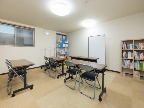 ミーティングや研修を行う会議室。介護のプロとして、一緒に勉強していきましょう！