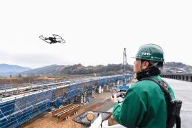 働く社員の様子２