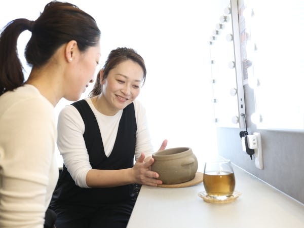 実践を通じて技術とおもてなしを学べる環境です。