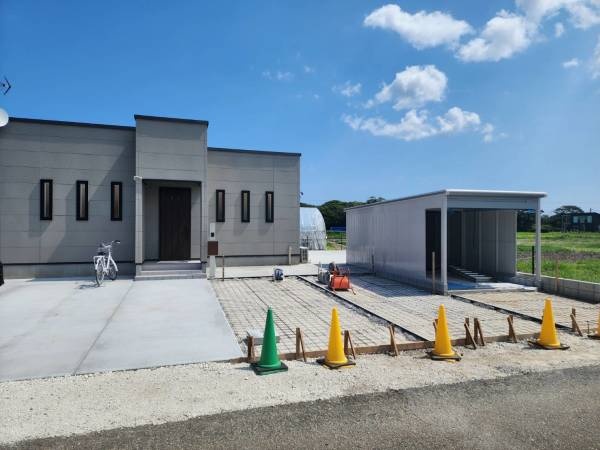 現在、当社の保養所として建設している建物です。もちろん、仕事などにも利用できますよ。