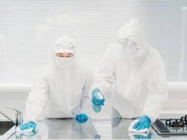 展示場には常時40台前後のBMWを中心とした車両を展示しております