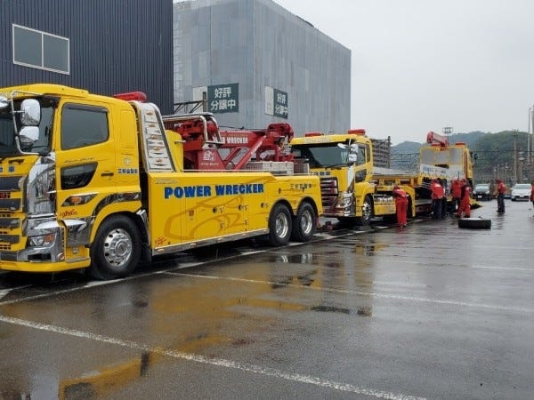 大型車両の搬送