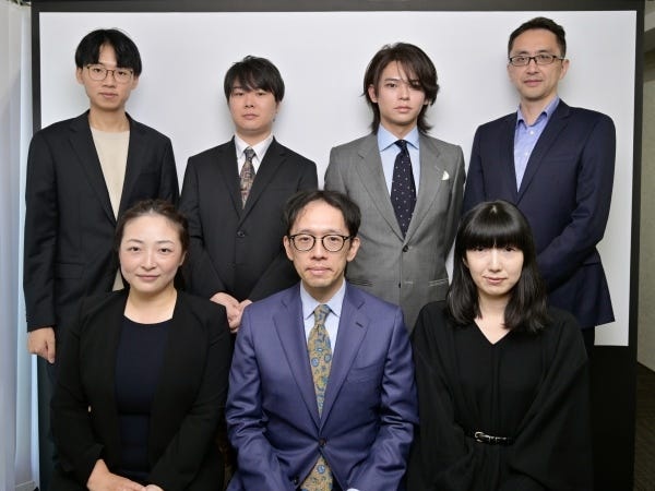 一緒に働くメンバーです。困ったことがあれば、すぐに聞いてください！