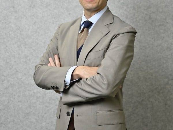 代表の中里です。あなたと共に働けることを楽しみにしています！