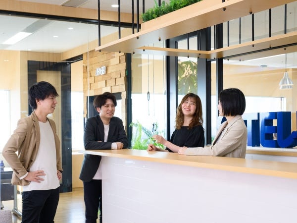 「チャレンジ制度」で、1ランク上の業務への挑戦をしっかりサポート。自ら手を挙げて、キャリアアップを目指せるチャンスがあります。