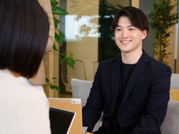 当社では、「従業員満足度（ES）」の向上に注力。一人ひとりが安心して長く働けるよう、職場の雰囲気づくりにも力を入れています。