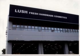 本社・製造工場は「キッチン」と呼んでいます