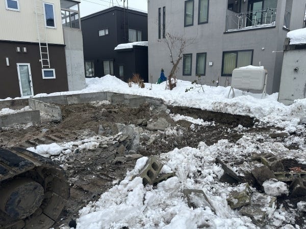 解体業の重機オペレーター