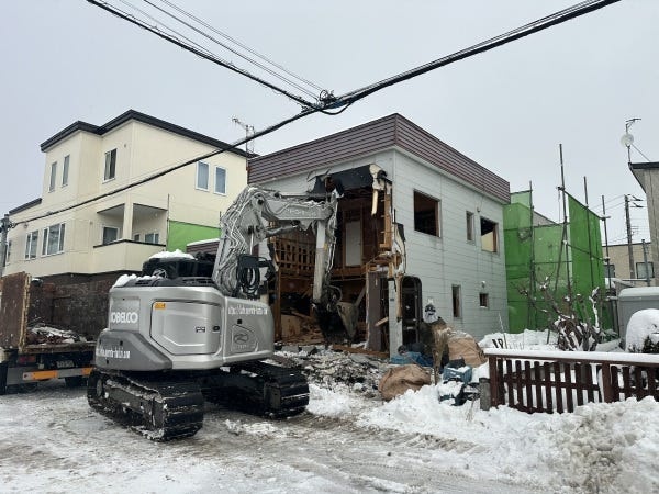 解体業の重機オペレーター