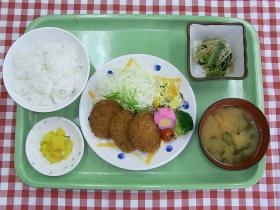 社員食堂も運営しています。