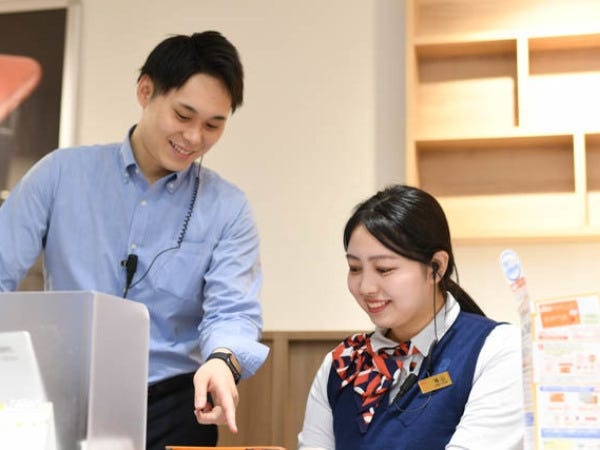 auショップでの携帯販売スタッフ・🔸正社員デビュー・選考フロー（接客業未経験の方も大歓迎）