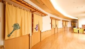特別養護老人ホーム戸室和楽ホーム（自然豊かな広々とした空間）