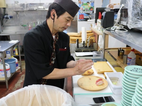 ホールスタッフ（嬉しいまかないあり）