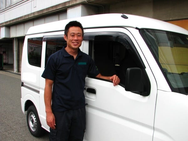 先輩と一緒に配達するOJT研修があり、初めは少なめの荷物から少しずつ慣れていただけます。