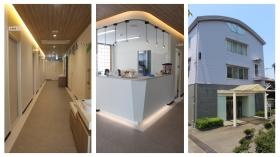 クリニック：間接照明の生きる内装です。親子手洗いが館内５か所