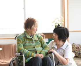 ５８歳から介護職に転向し、現在７０歳で現役で活躍