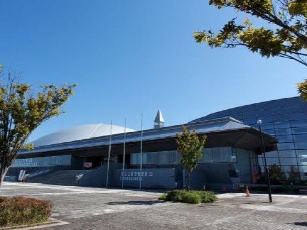 公共スポーツ施設のフィットネス施設管理者・契約社員