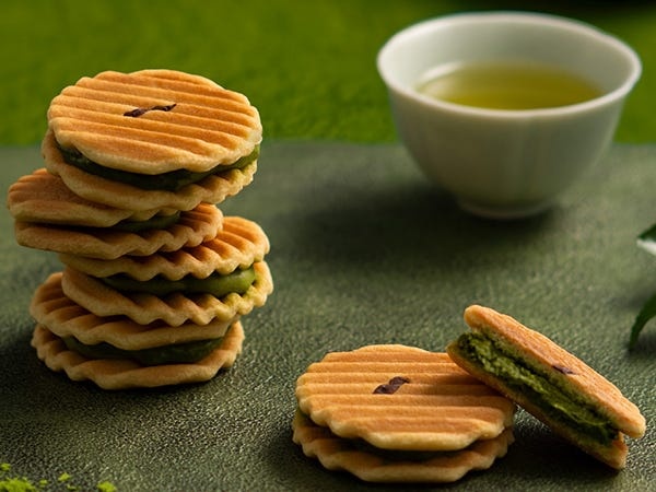 和菓子の催事販売スタッフ（奈良近鉄店勤務）