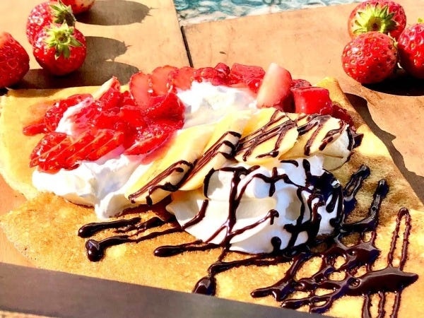 生地から手作りのクレープ。お子様からも大人気です。