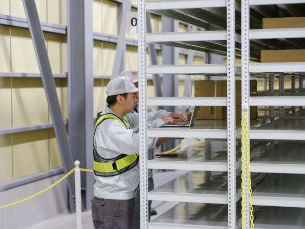 おやつ休憩の倉庫内管理スタッフ・物流管理スタッフ・コミュニケーション補助（業種未経験歓迎・学歴不問）