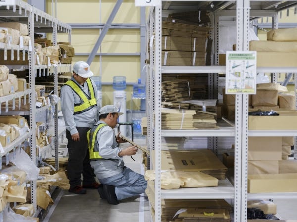 おやつ休憩の倉庫内管理スタッフ・物流管理スタッフ・コミュニケーション補助（業種未経験歓迎・学歴不問）