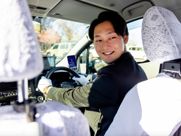 お客様送迎ドライバー・アプリドライバー（勤務OK・未経験大歓迎）