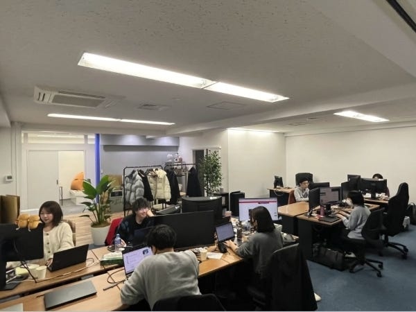 フロントエンドエンジニア・正社員・ウェブデザイナー