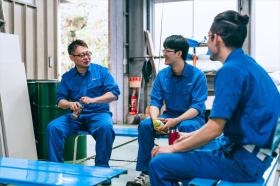 先輩後輩、年齢に関係なく、和気あいあいと頑張っています！