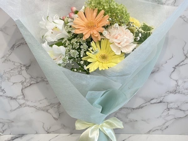 販売スタッフ・可愛いお花屋さんでの店頭スタッフ