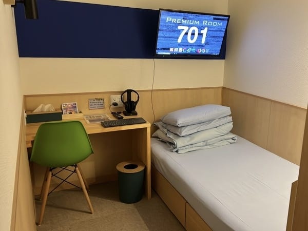 ホールスタッフ・館内スタッフ（未経験OK）