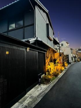 事務所兼ゲストハウスの外観です。