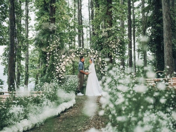 花屋フローリスト・搬出業務（下記のご経験のある方歓迎・普通自動車運転免許）