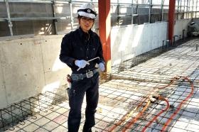 コンクリートの前の電気配管