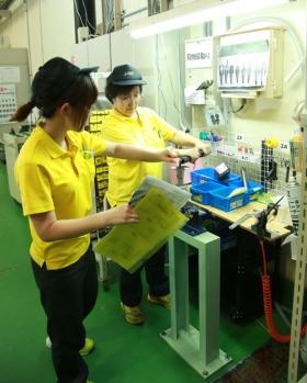 作業指導 手順～感覚まで、マンツーマンで指導