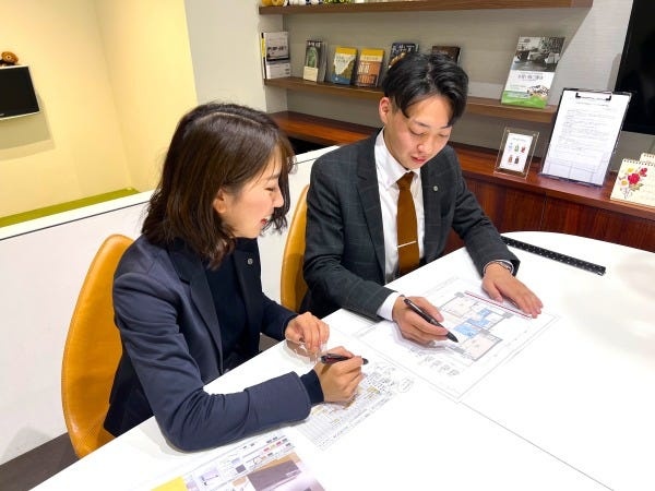 人事スタッフ・コンサルなどの営業（基本的なPCスキル・業界未経験OK）