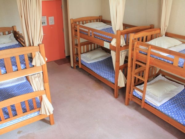 一般室　昔ながらの２段ベッド