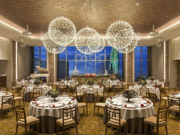 セレモニーは家族、親戚などの絆を結び直せる儀式。大切な儀式を高品質な空間とサービスでおもてなしをするからこそ心からの感謝をいただけるのです。