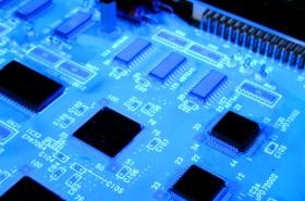 コーティング作業（仕上がり検査）