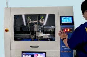 コーティング作業（コーティング剤塗布）