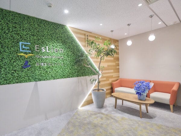 明るいオフィスで、気持ち良く働けます♪