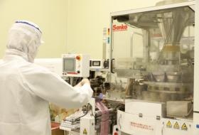 工場内の作業の様子２