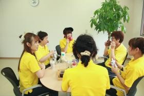 休憩 お菓子もコーヒーも会社提供で！